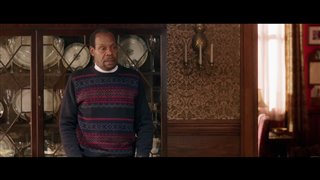 Almost Christmas Featurette - "A Look Inside: Danny Glover"