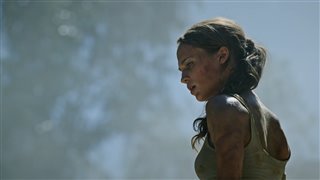 Tomb Raider Featurette - "Becoming Lara Croft"