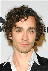 Robert Sheehan Photo