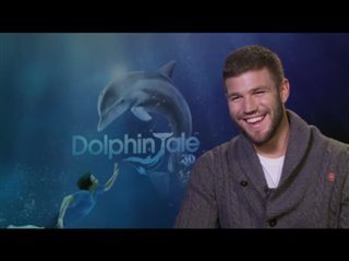 Austin Stowell (Dolphin Tale) - Interview