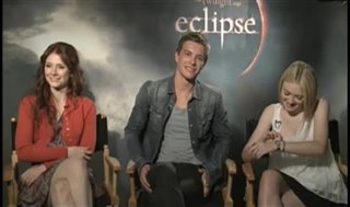 Bryce Dallas Howard, Xavier Samuel & Dakota Fanning (The Twilight Saga: Eclipse)