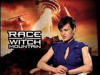 Carla Gugino (Race to Witch Mountain) - Interview