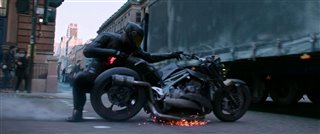 'Fast & Furious Presents: Hobbs & Shaw' Movie Clip - "Motorcycle Chase"