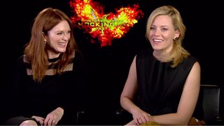 Julianne Moore & Elizabeth Banks - The Hunger Games: Mockingjay - Part 2