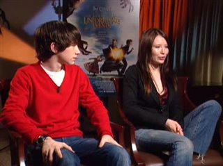 LIAM AIKEN & EMILY BROWNING - LEMONY SNICKET'S A SERIES OF UNFORTUNATE EVENTS