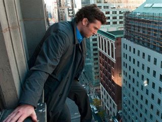Man On a Ledge movie preview