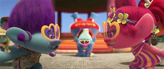 TROLLS WORLD TOUR Movie Clip - "The Pop Trolls Perform for the Country Trolls"